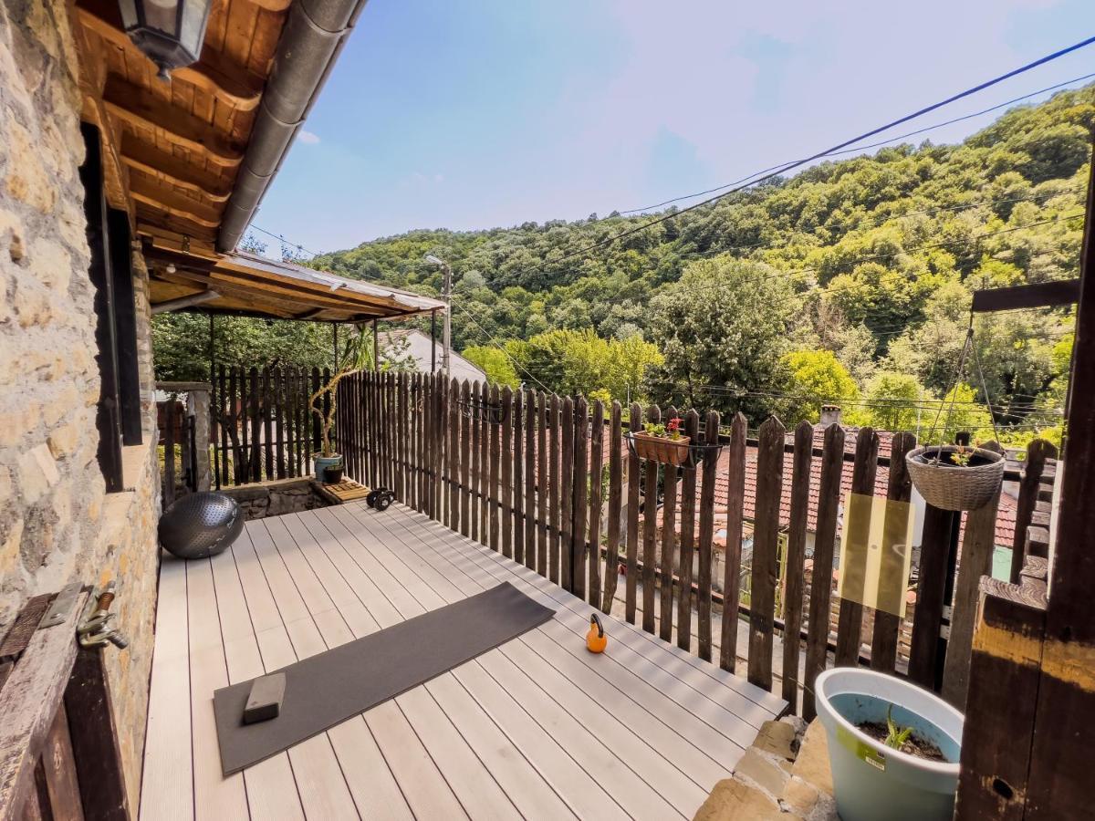The Base- Balance Hub Hotel Veliko Tŭrnovo Exterior foto